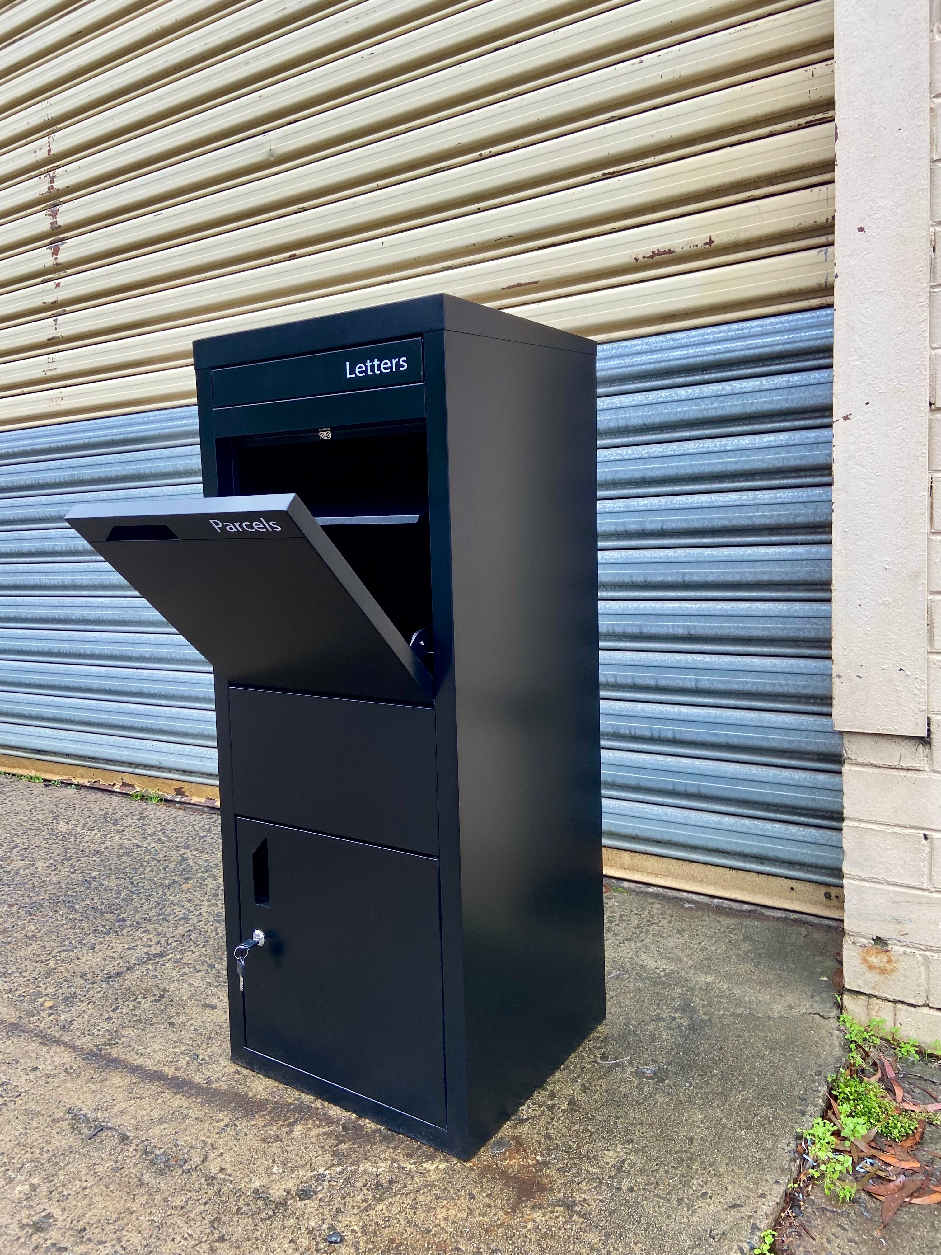 X15C black parcel letterbox with rear access door